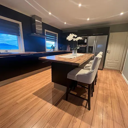 Apartman Fin Med Fjord Utsikt Ulsteinvik