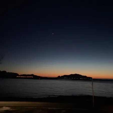 Appartement Fin Med Fjord Utsikt Ulsteinvik
